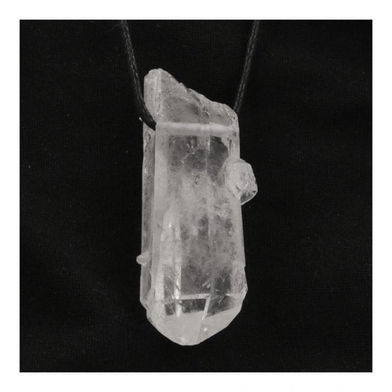Bergkristal ruwe punt hanger doorboord