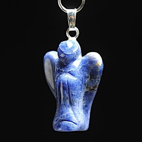 Sodaliet hanger in de vorm van een engeltje