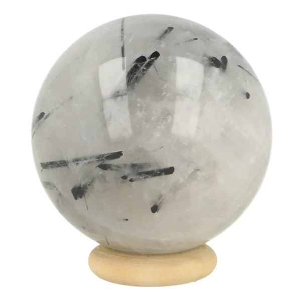 Toermalijnkwarts bol met diameter van 44mm uit China met fraaie compositie