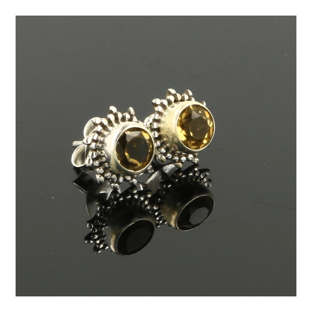 Citrien oorbel in zilver facet geslepen 4mm