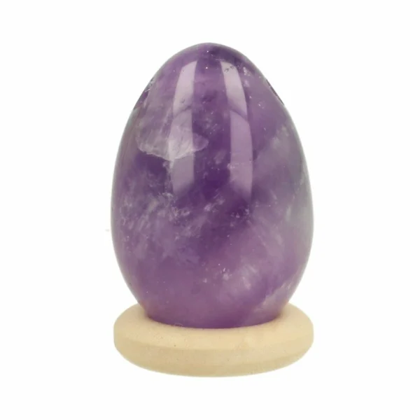 Amethist yoni ei met een afmeting van 3cm hoog en 2cm diameter met gaatje en op een ringetje