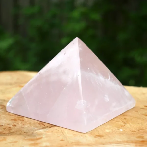 Fraaie rozenkwarts piramide van 7cm breed
