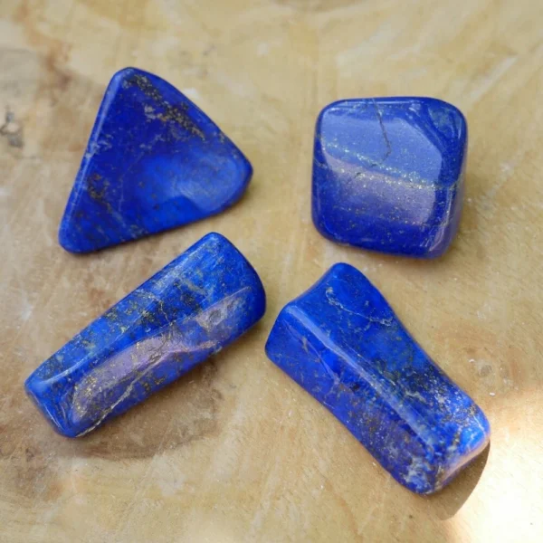 A-kwaliteit lapis lazuli trommelsteen groot van 3,2-4,8cm lang