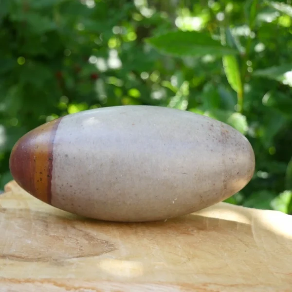 Mooie Shiva lingam van 144mm lang uit India